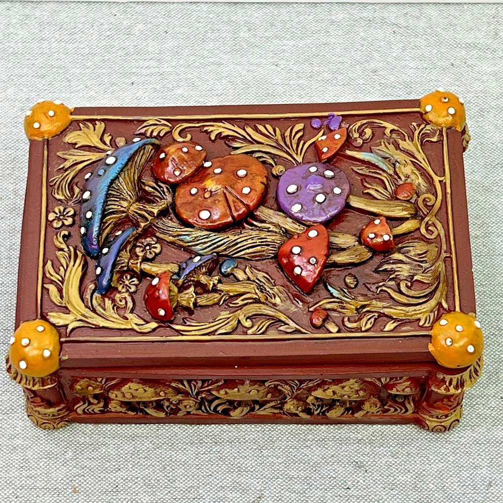 Colorful Whimsical Mushroom Toadstool Resin Trinket Box 5.5" x 3.75" x 2" - Picture 2 of 8